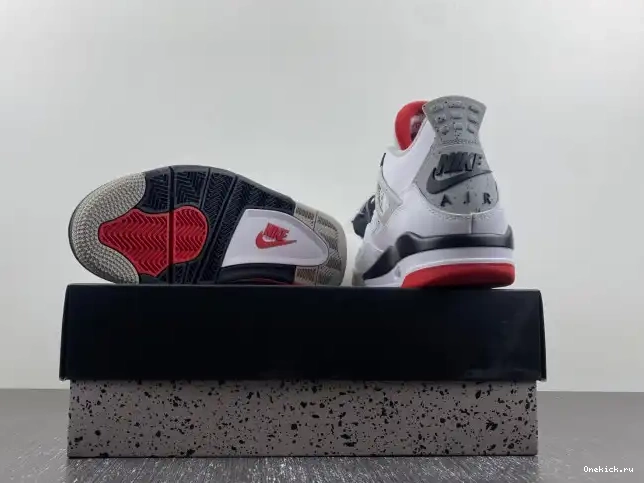 One Kick CL1184-146 Retro 4 The What Jordan 0602